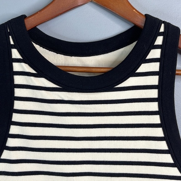 Offline By Aerie NWT Seamless High Neck Sports Bra Black Ivory Striped Size M - Picture 3 of 11